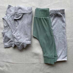 Mori 0-3m bundle. Pants and onesies
